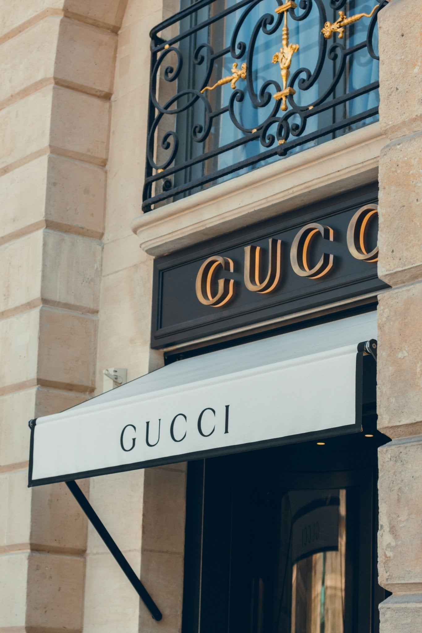 Gucci: A Legacy of Italian Luxury and Timeless Style in 2025 - Aulae