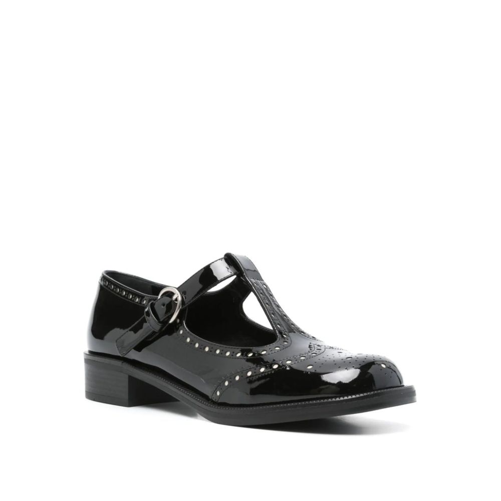 Schwarze Leder-Ballerinas mit Lack- und Cut-Out-Details