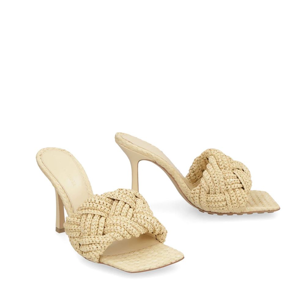 Beige Raffia-Leder-Mules mit eckigem Zehenbereich