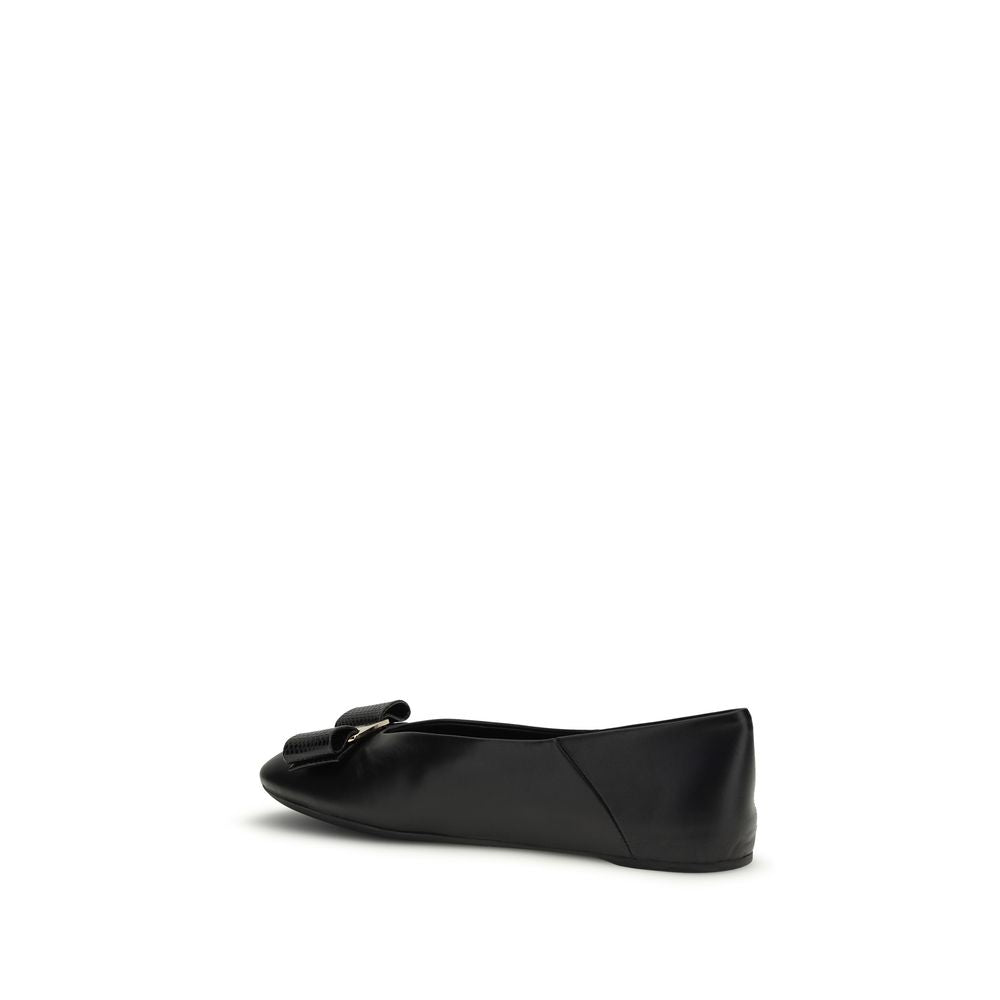 Ferragamo Ballet-Pumps aus schwarzem Kalbsleder (Bos Taurus)