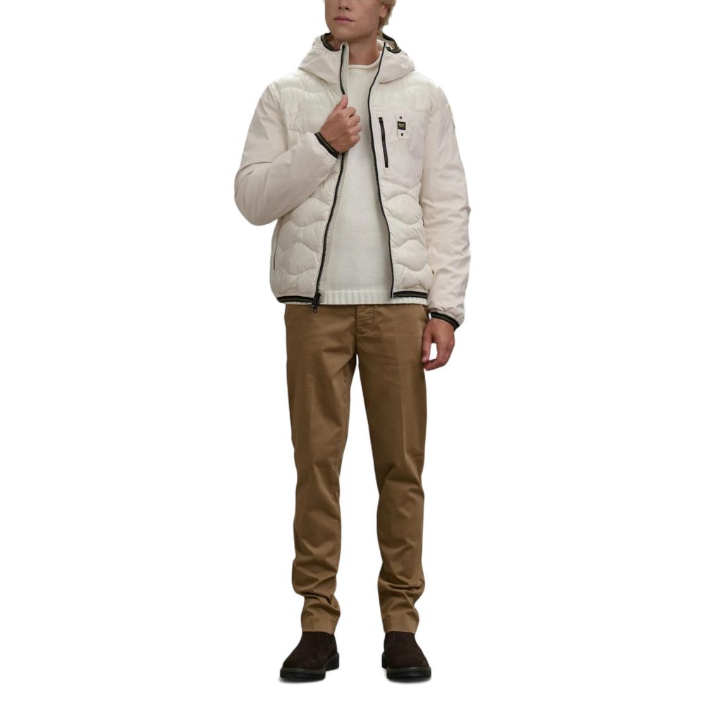 Weiße Kunstfaserjacke mit Kapuze
