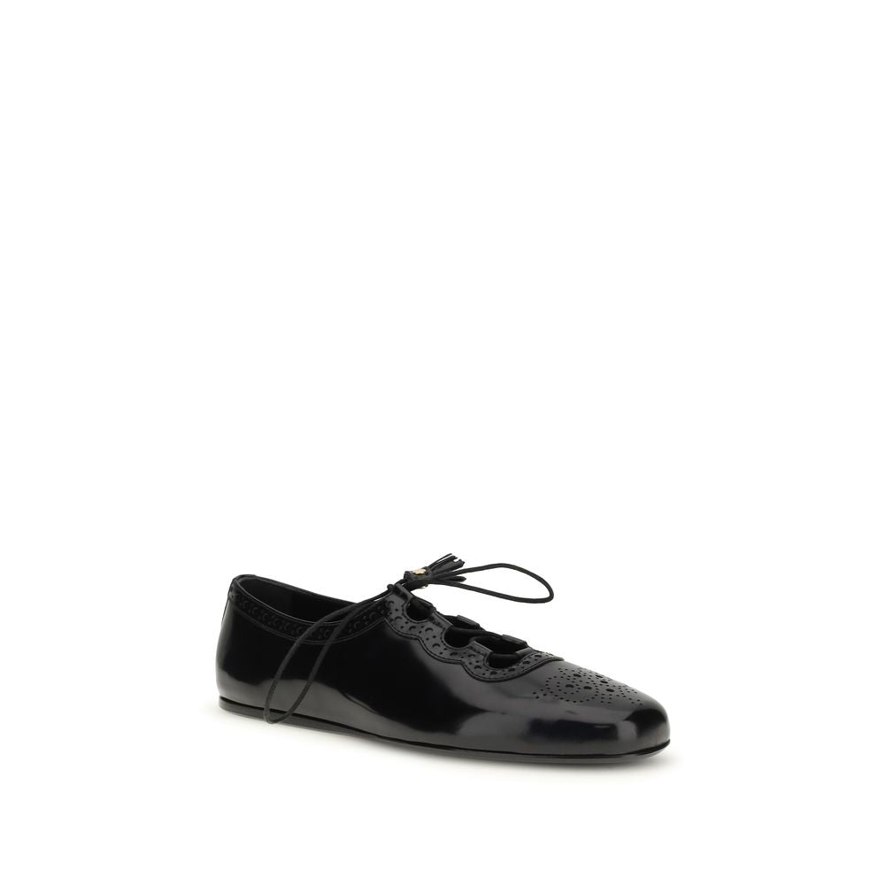 Schwarze Ballerinas aus Leder mit Ghillie-Brogue-Detail