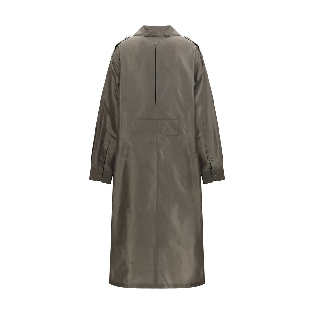 Zweifarbiges Seidenkleid mit Hemdkragen und Taschen