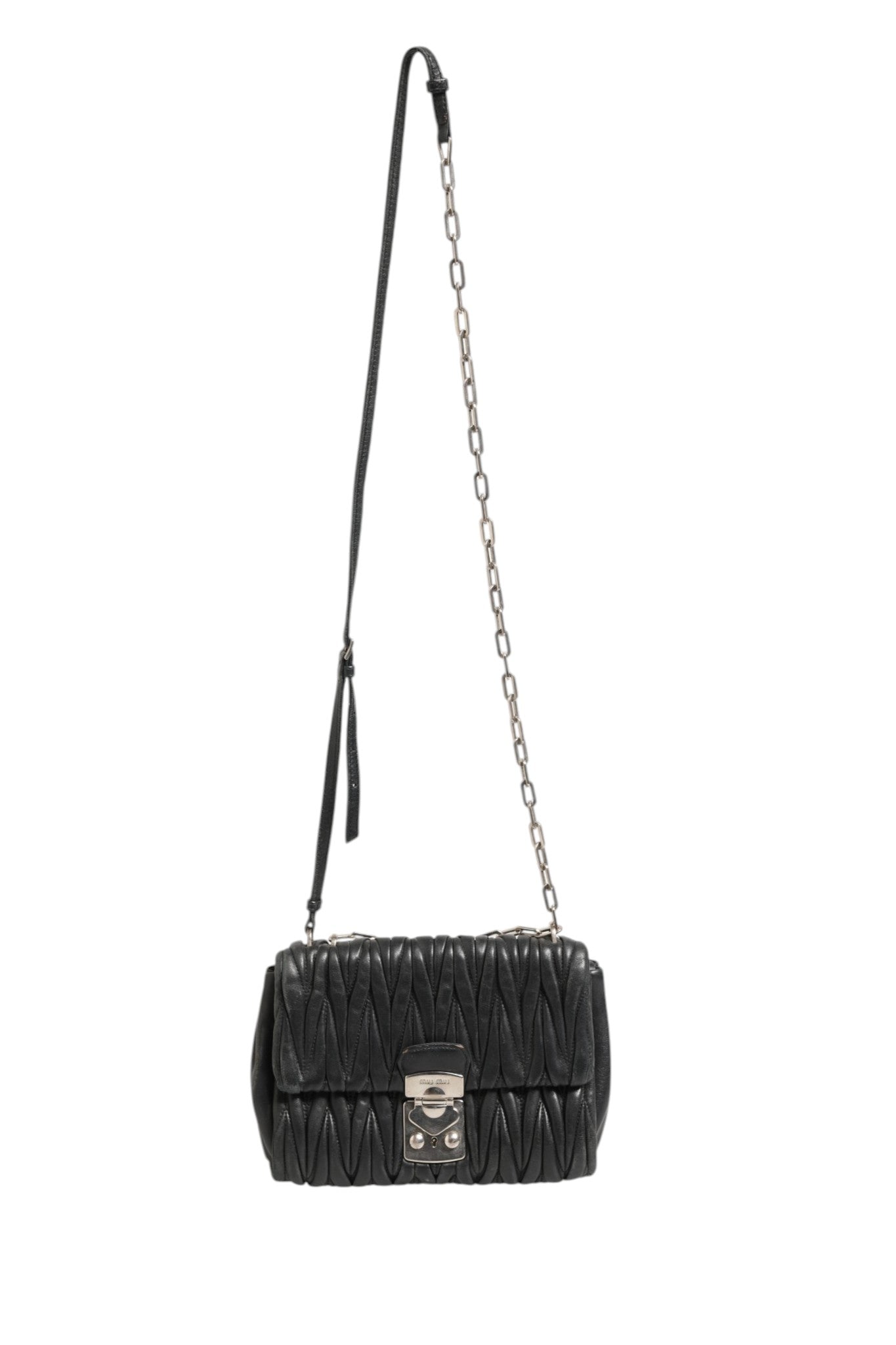 Schwarze Matelassé-Schultertasche aus Leder mit Überschlag