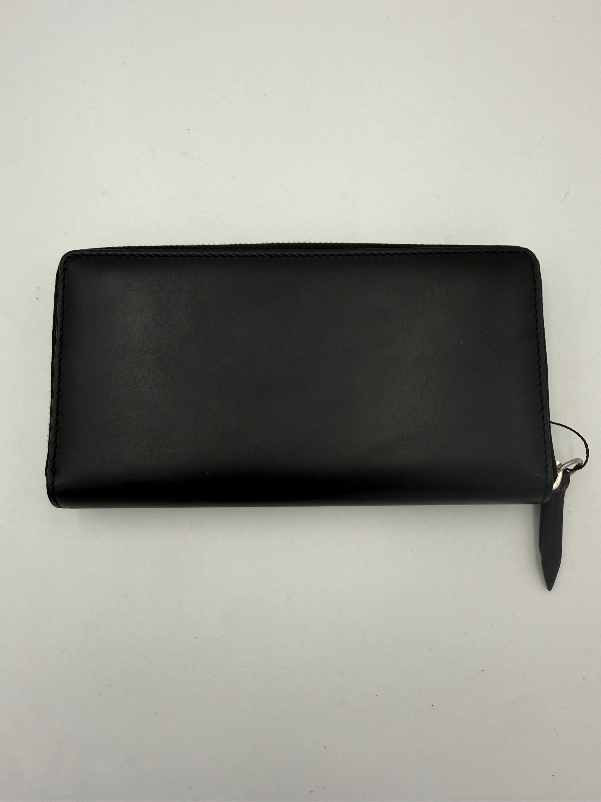 Gucci Black Front Logo Zip Leather Wallet