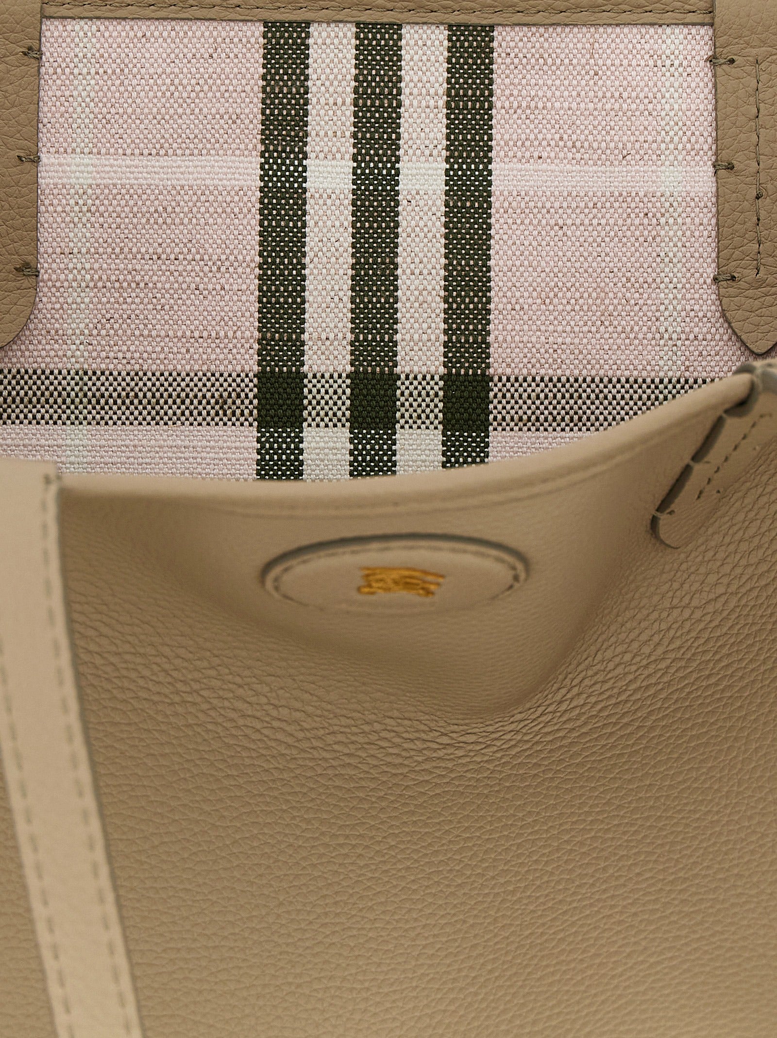 Burberry Beigefarbene Tragetasche aus Kalbsleder