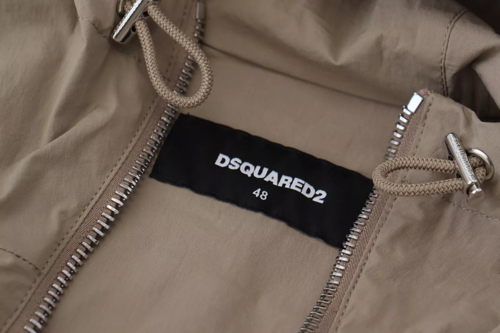 Veste à capuche zippée intégrale marron et grise à manches longues