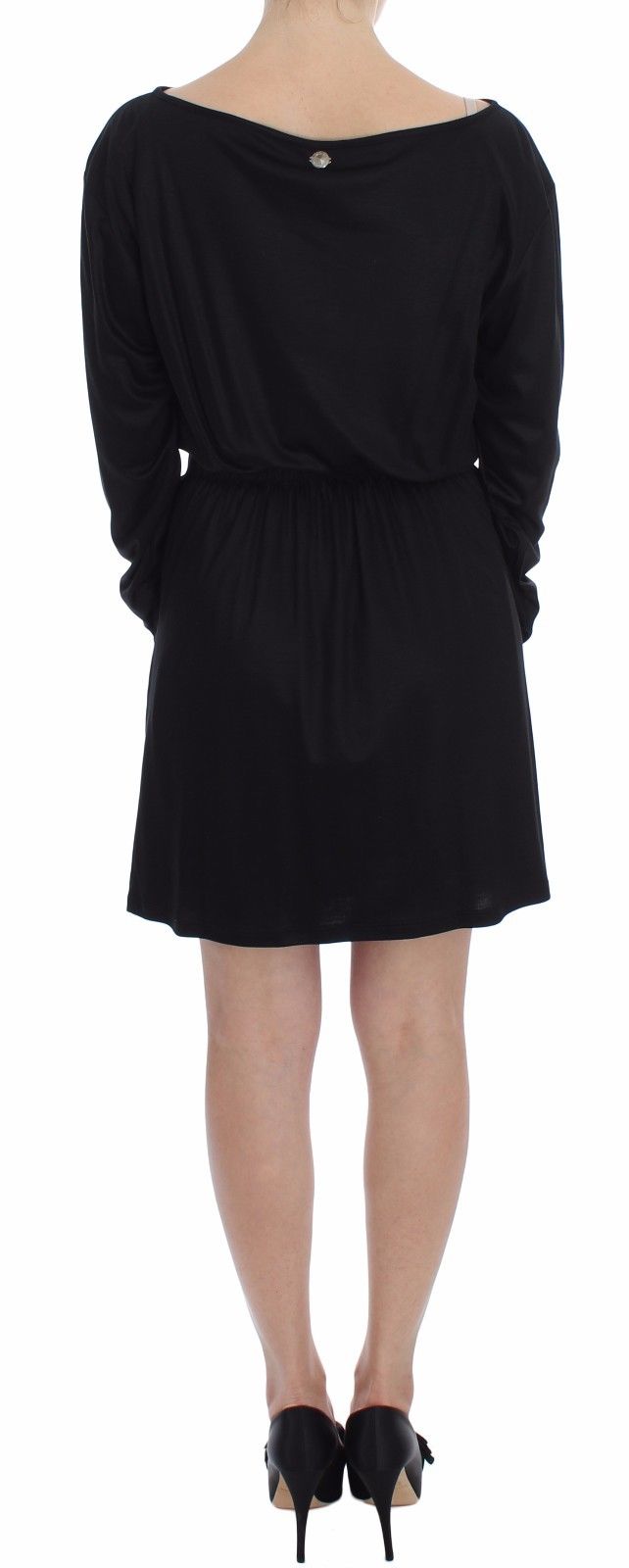 Robe noire en modal et soie, coupe droite, longueur genou