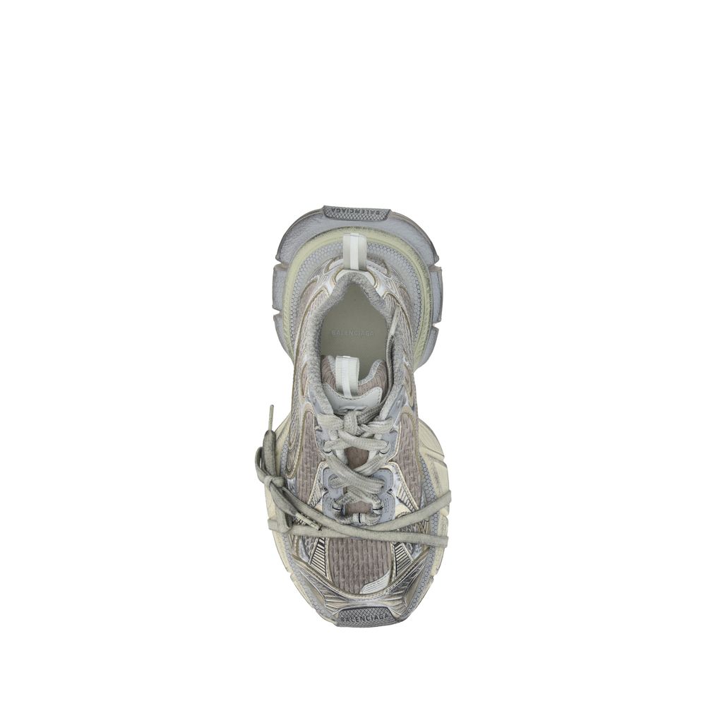 Mehrfarbige Sportschuhe aus Polyethylen