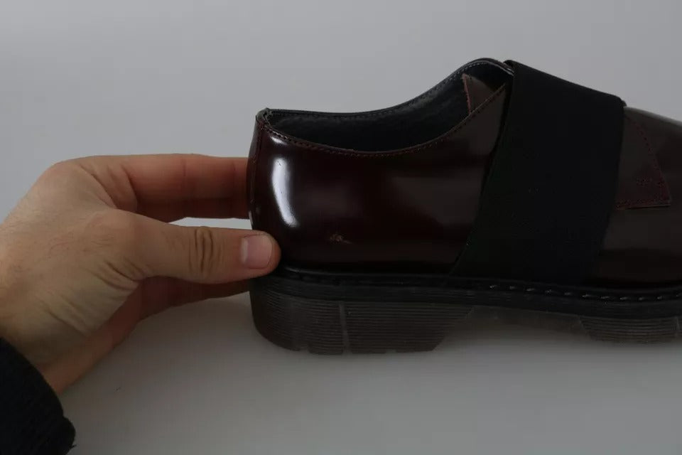 Chaussures en cuir marron foncé à bride élastique