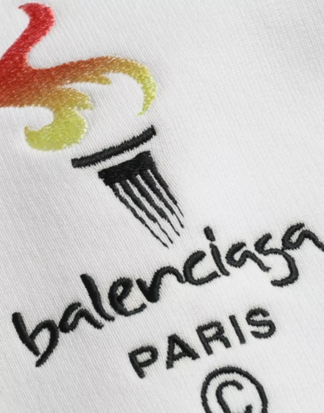 Weißer Oversize Kapuzenpullover aus Baumwolle mit Logo