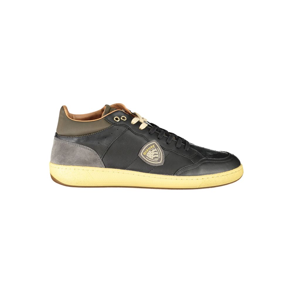 Schwarze Leder-Sneaker mit kontrastierenden Details