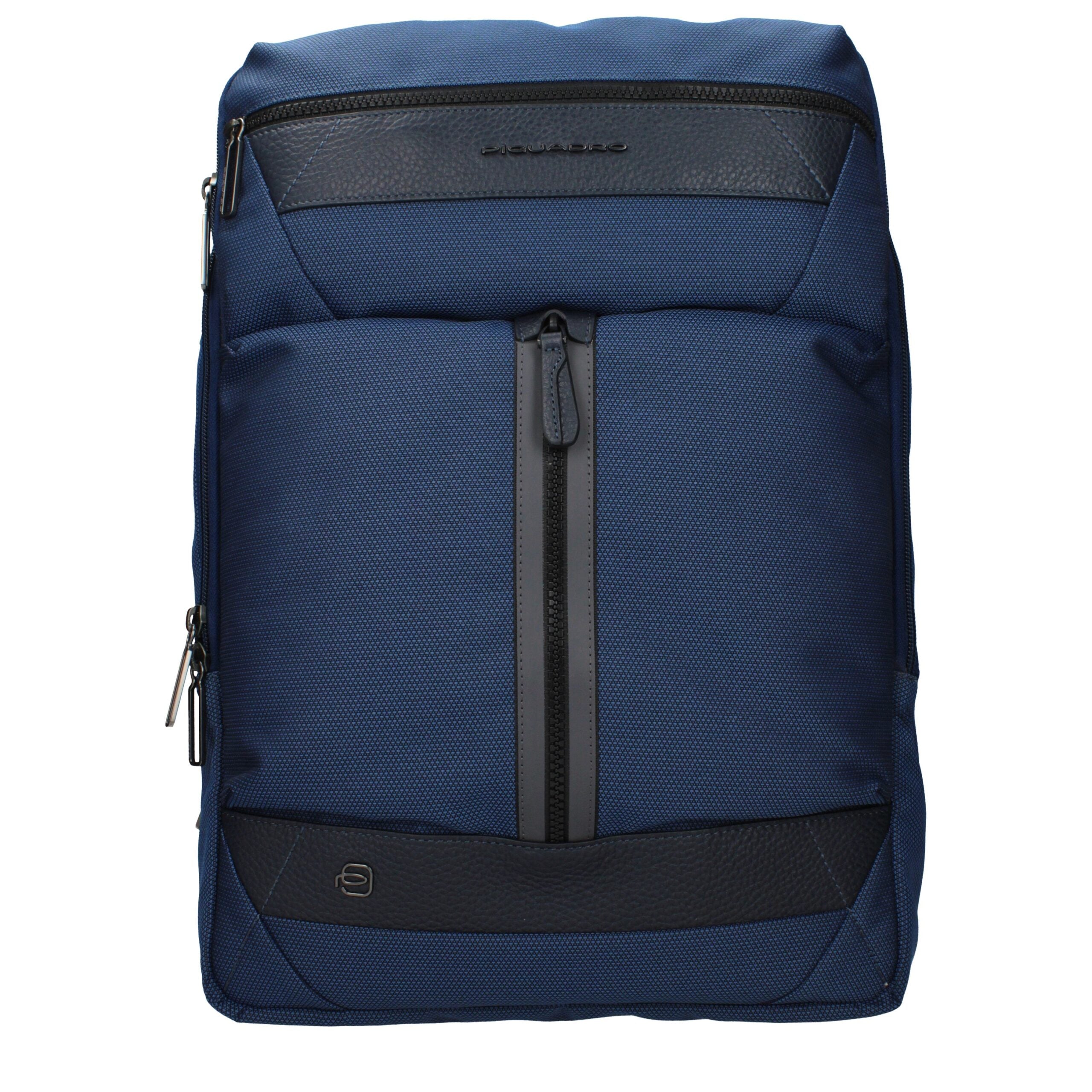 Blauer Synthetikrucksack mit verstellbaren Trägern und Logo