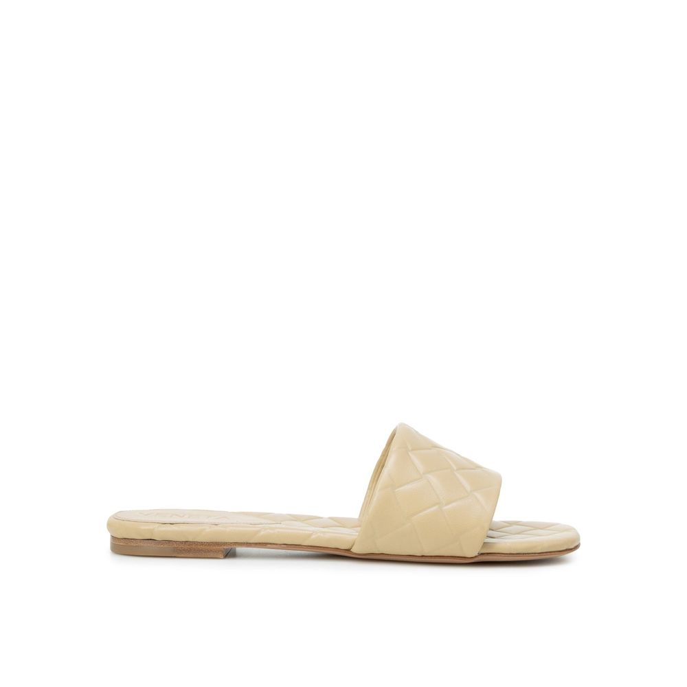 Sandales plates en cuir d'agneau beige
