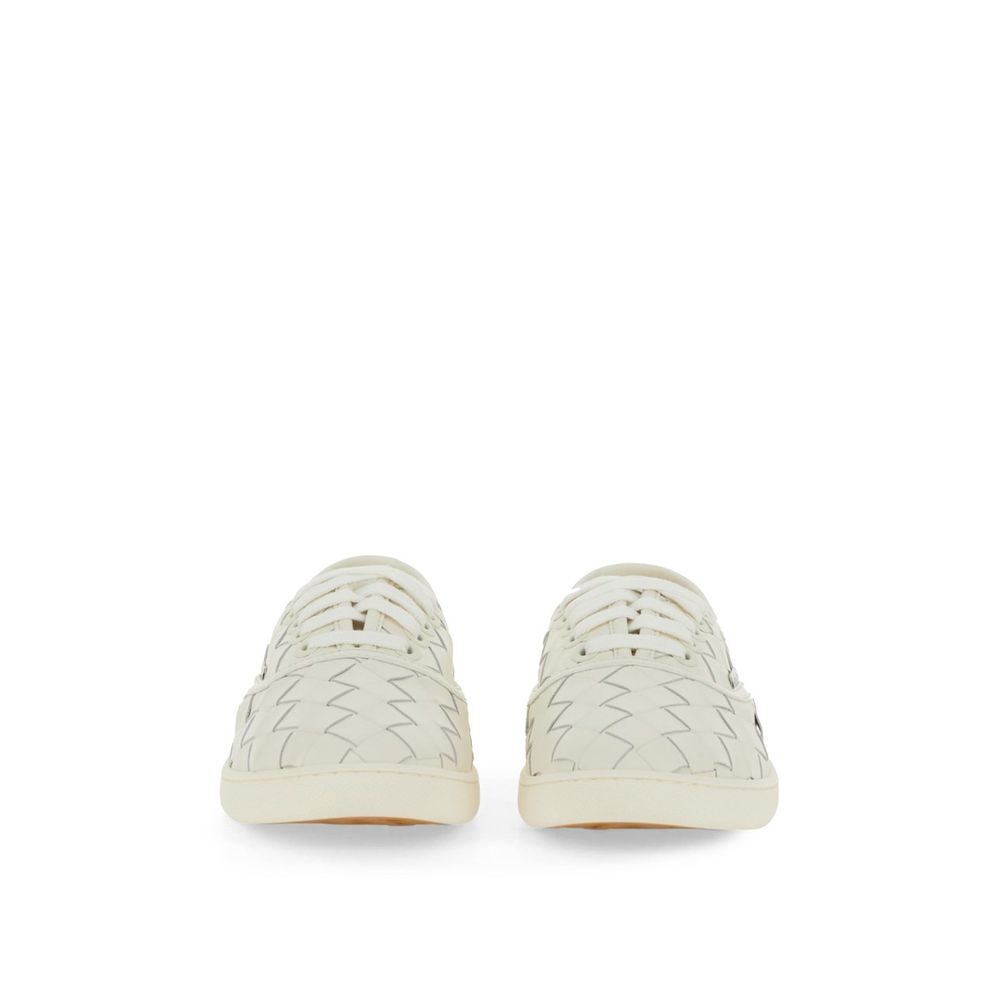 Weiße Low-Top-Sneaker aus Leder mit seitlichem Logo