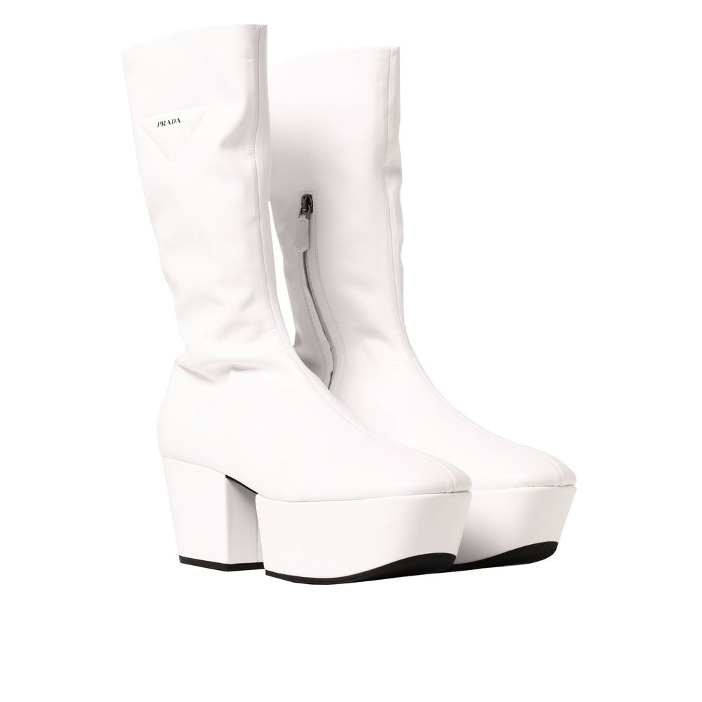 Weiße Synthetikstiefel mit seitlichem Reißverschluss
