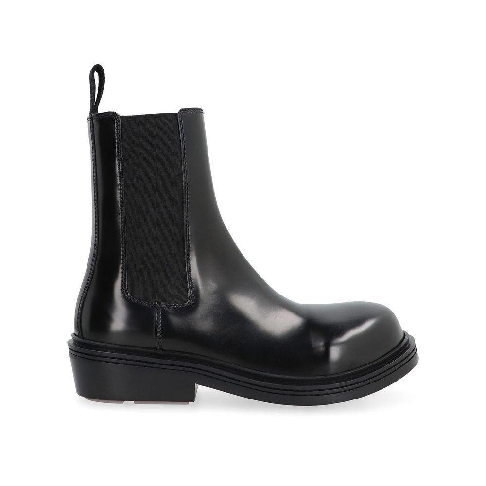 Schwarze Leder-Stiefeletten mit elastischen Einsätzen