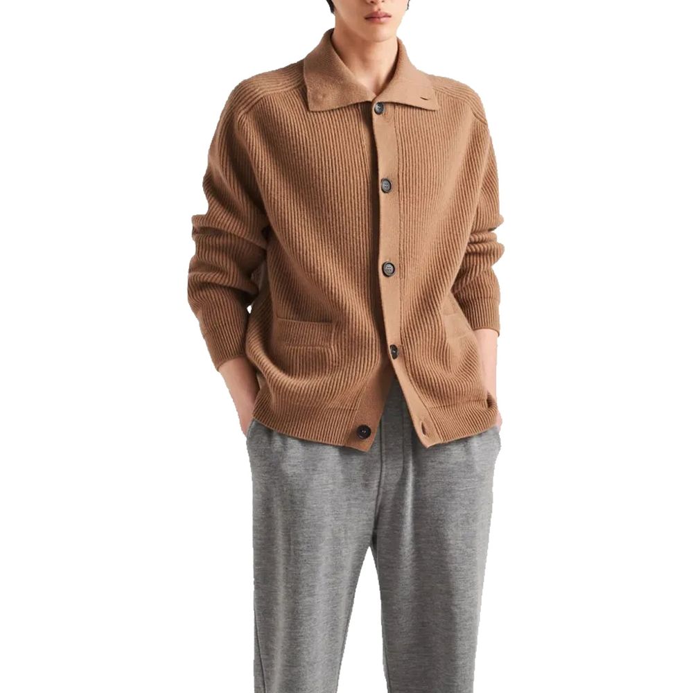 Brauner Wollcardigan mit Knöpfen vorne