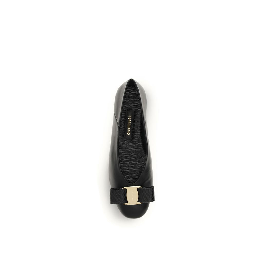 Ferragamo Ballet-Pumps aus schwarzem Kalbsleder (Bos Taurus)
