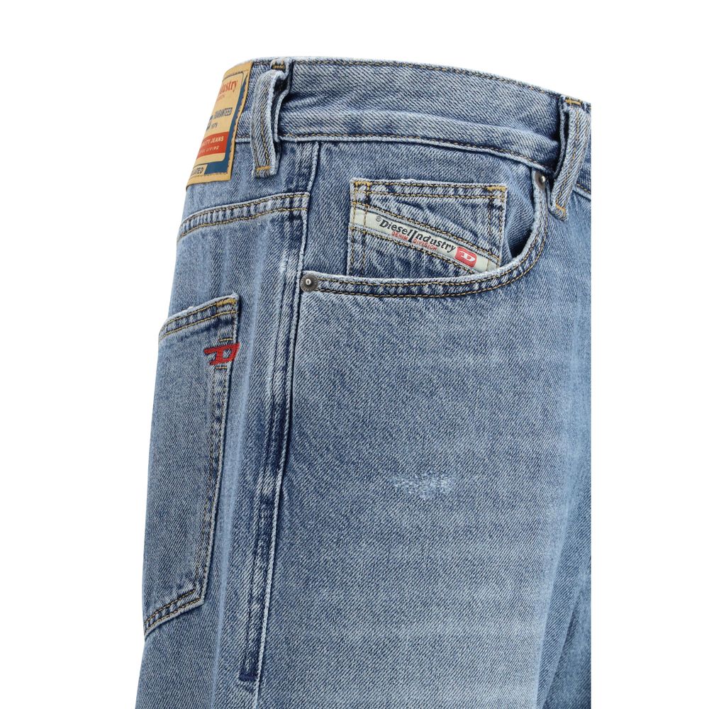 Blaue Jeans mit weitem Bein und besonderem Knopfverschluss