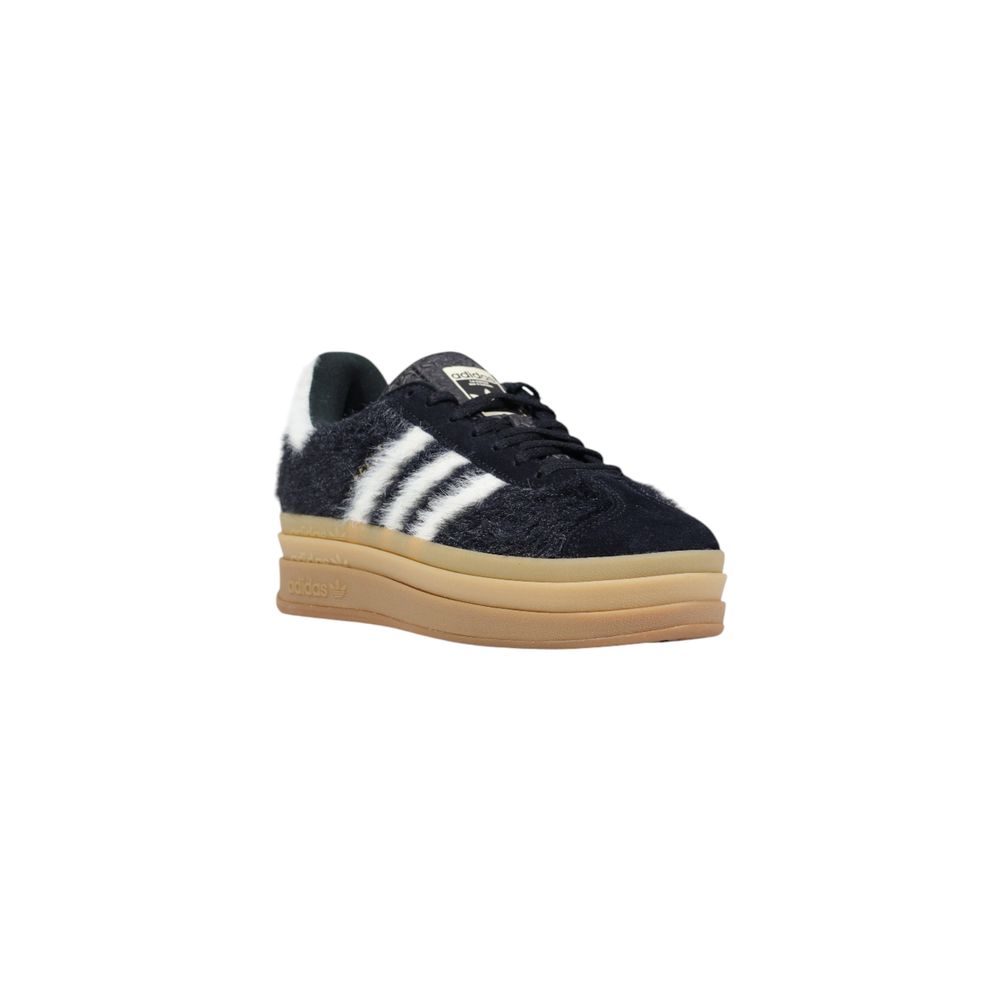 Schwarze Leder-Plateausneaker mit den typischen Streifen