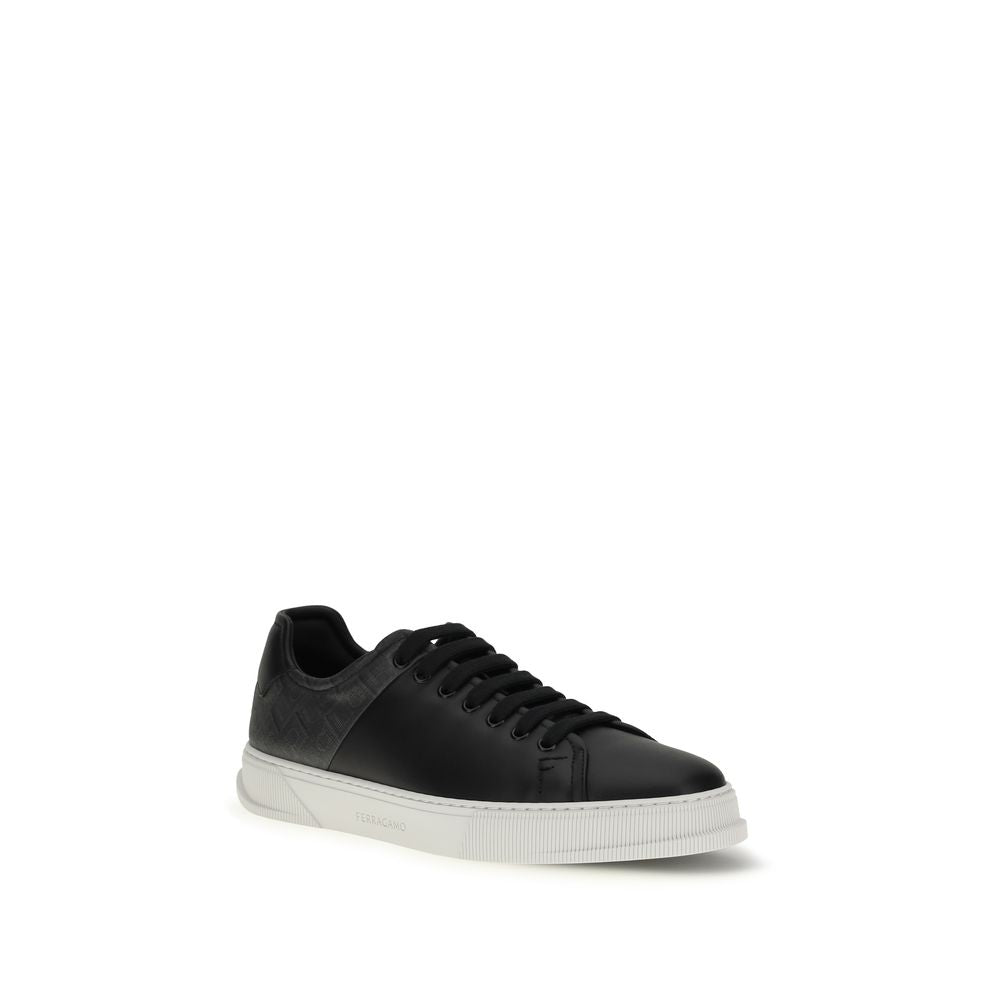 Schwarze Low-Top-Sneaker aus Leder mit Jacquard-Details