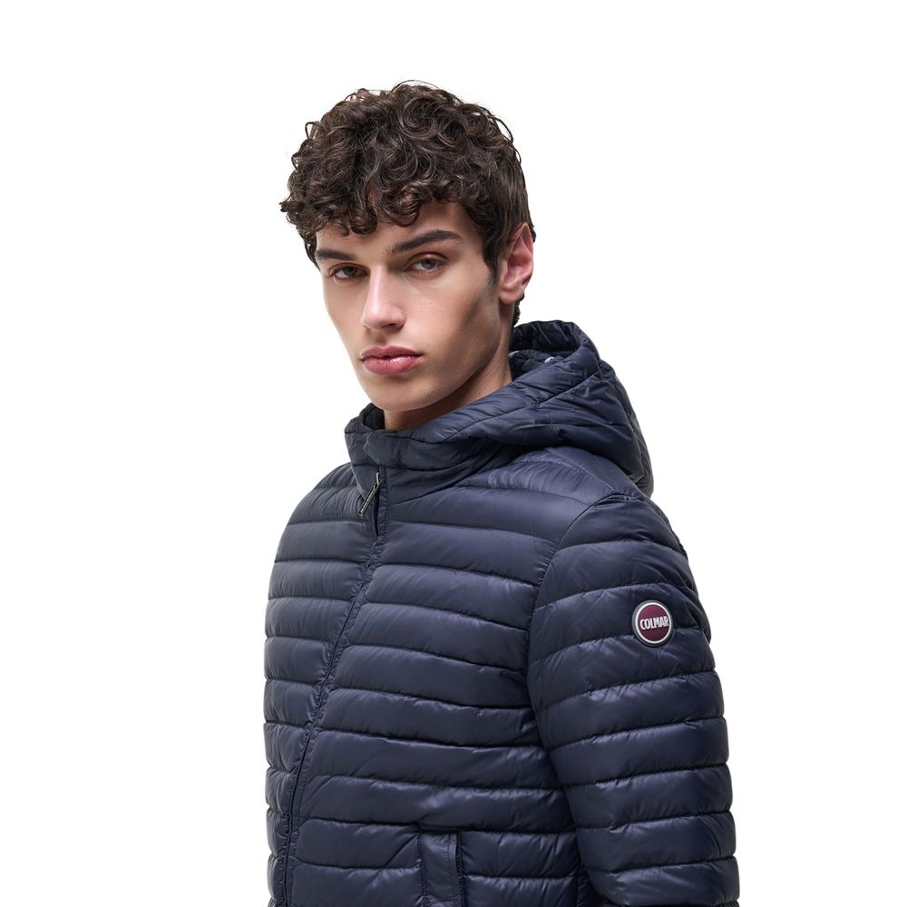 Blaue Kunstfaserjacke mit Kapuze