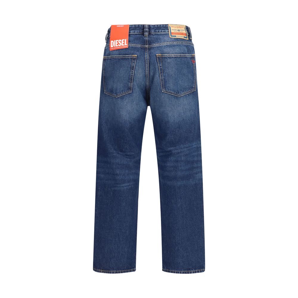 Blaue Baumwolljeans mit schmal zulaufendem Bein von Diesel