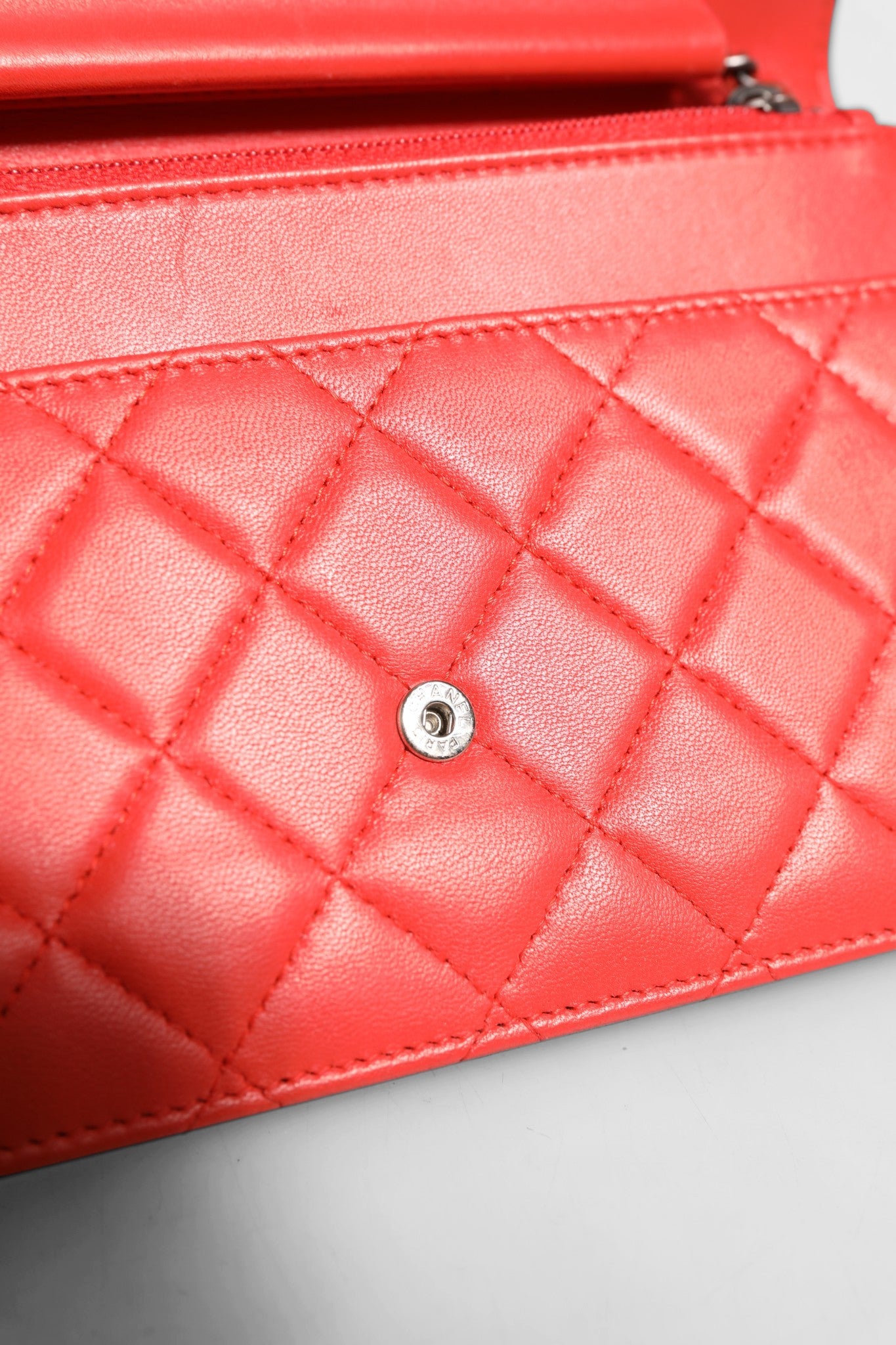 Chanel Boy Wallet on Chain rotes Lammleder