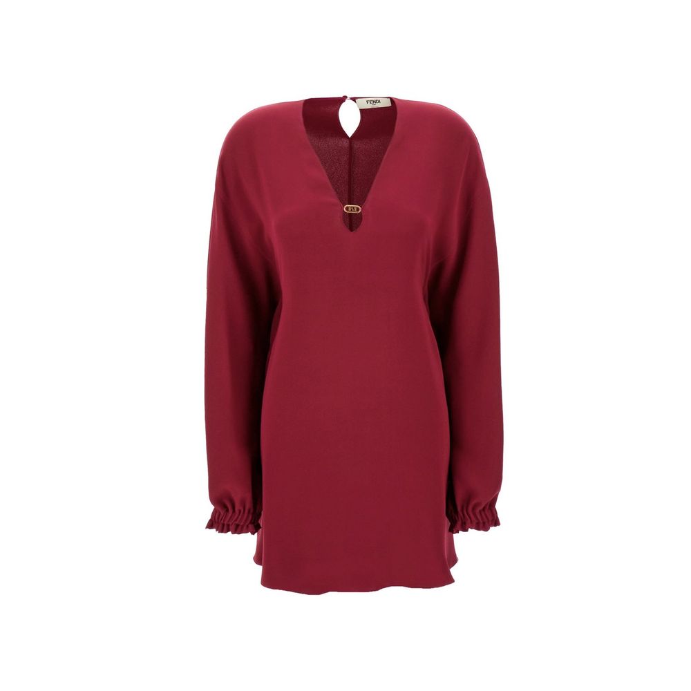 Lila Seidenkleid mit V-Ausschnitt und langen Ärmeln