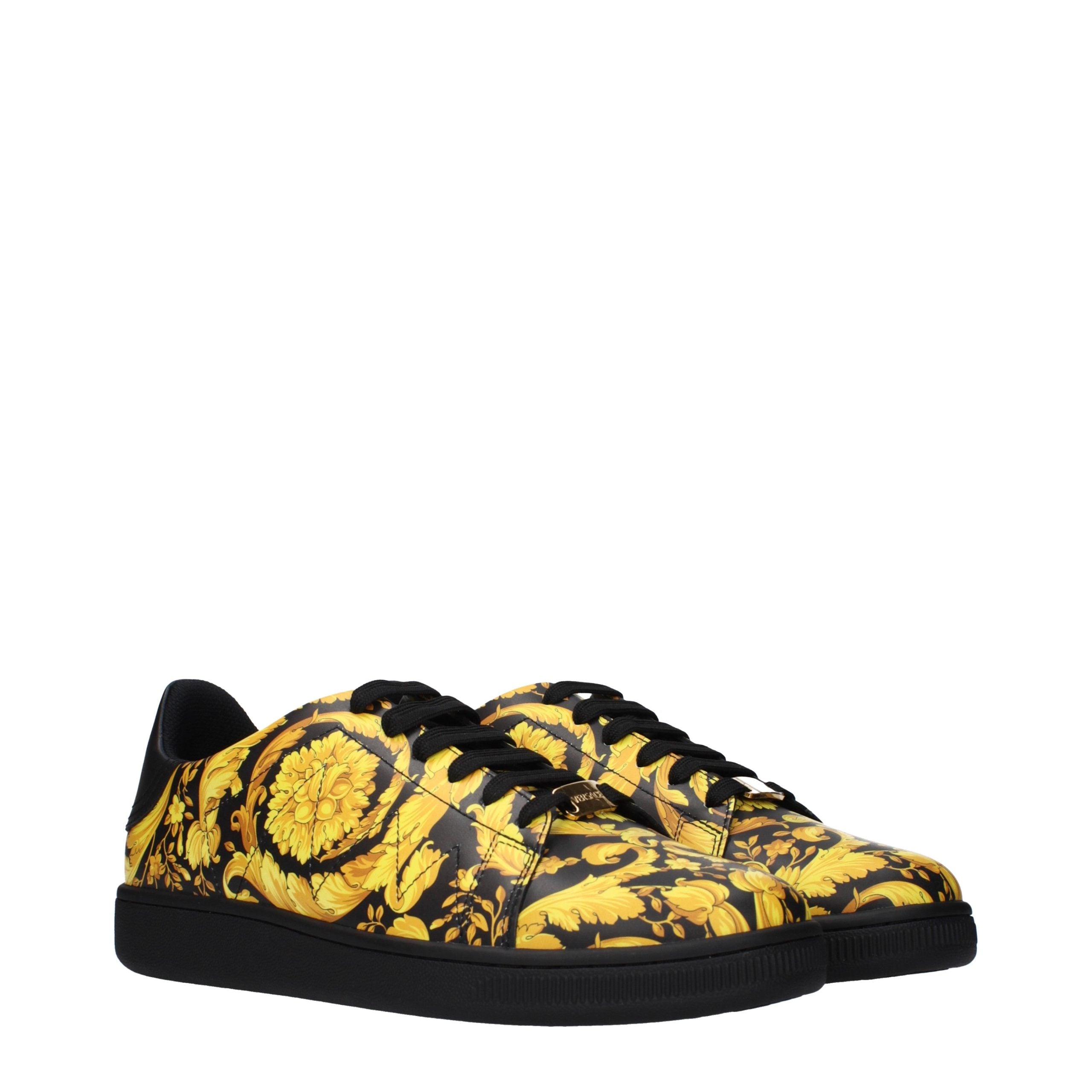 Schwarze Leder-Sneaker mit klobiger Sohle