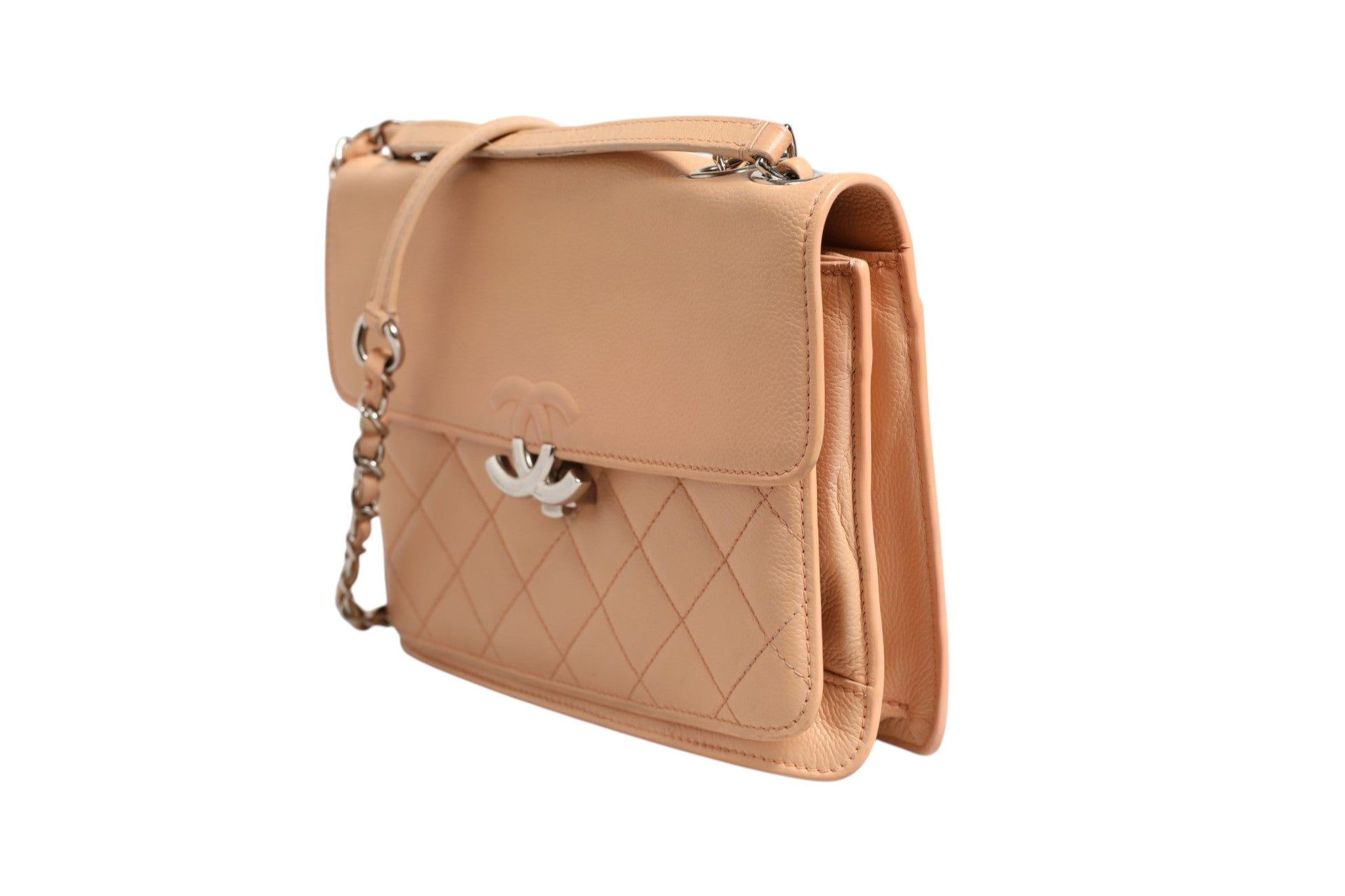 Sac à rabat Chanel en chèvre matelassé petite boîte CC