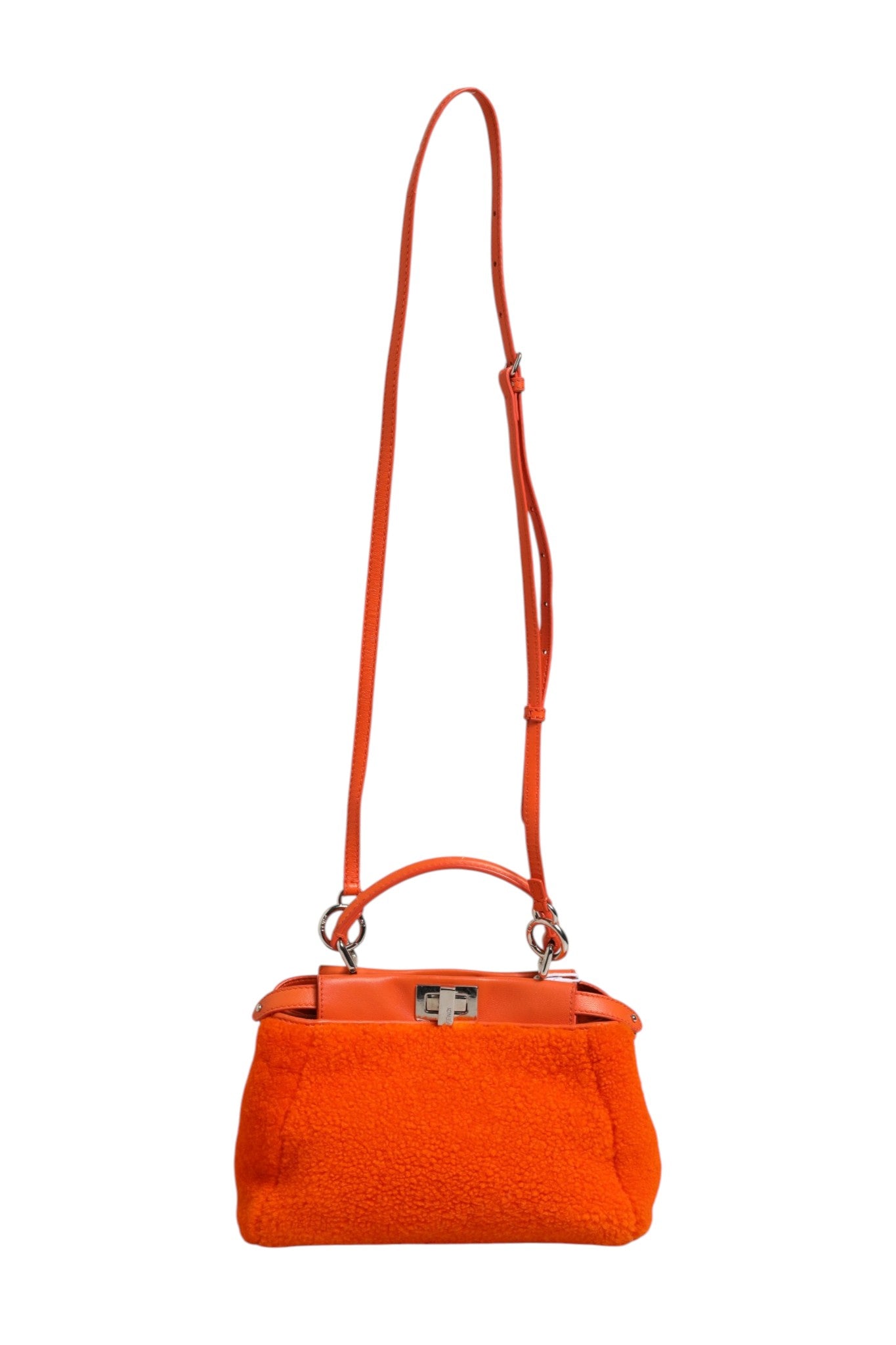 Fendi Mini Peekaboo Henkeltasche aus orangefarbenem Leder und Shearling