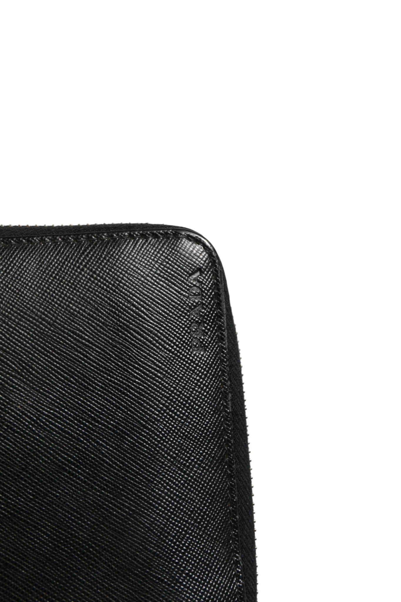 Reißverschluss-Reisebrieftasche aus schwarzem Leder Saffiano Baltico
