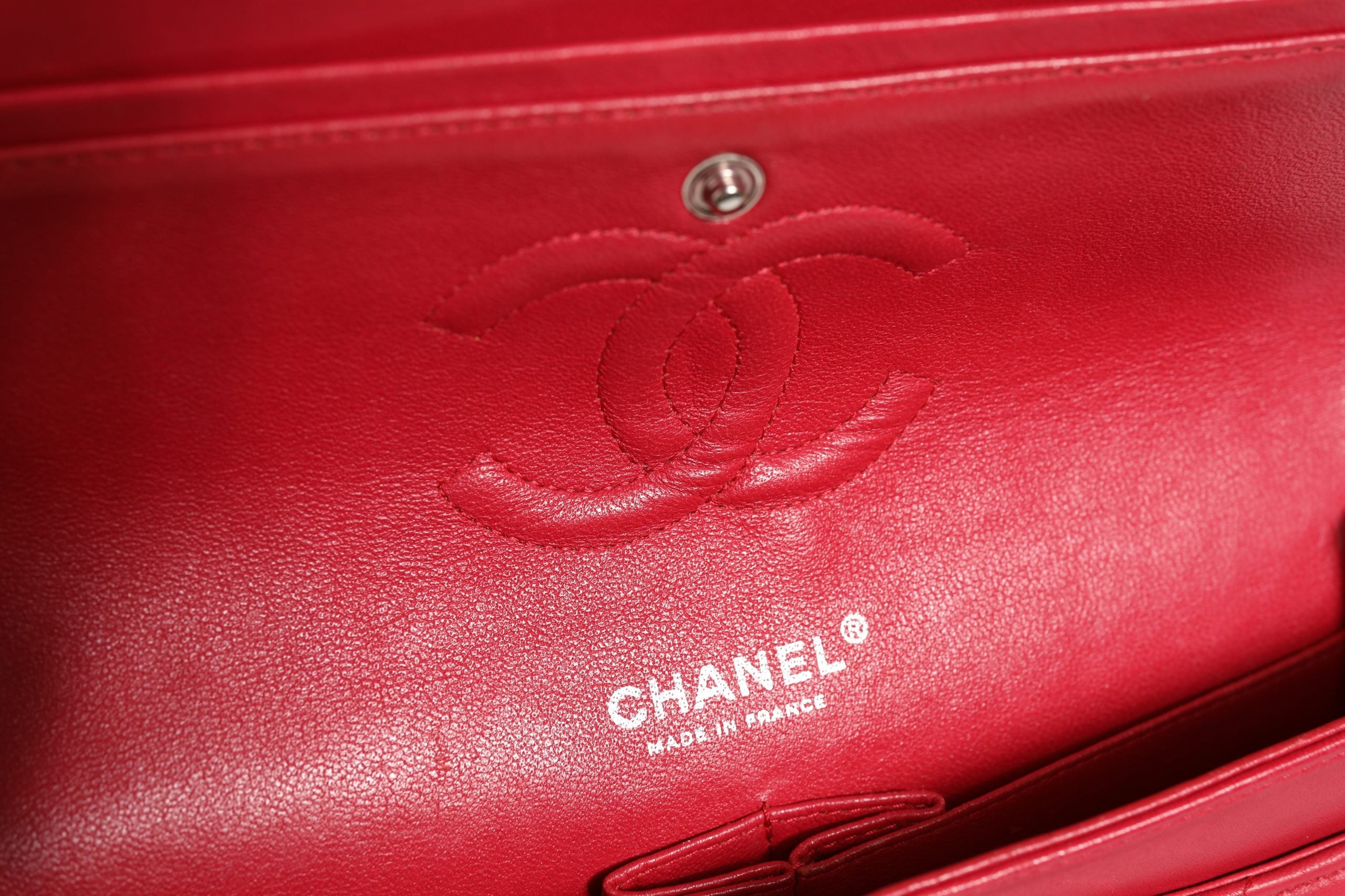 Red Leather Classic 25 Medium Flap Bag