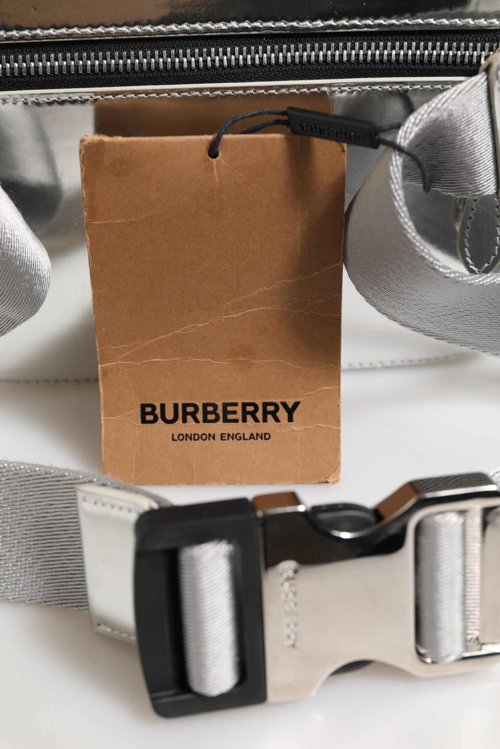 Burberry Gürteltasche Silber aus Synthetik