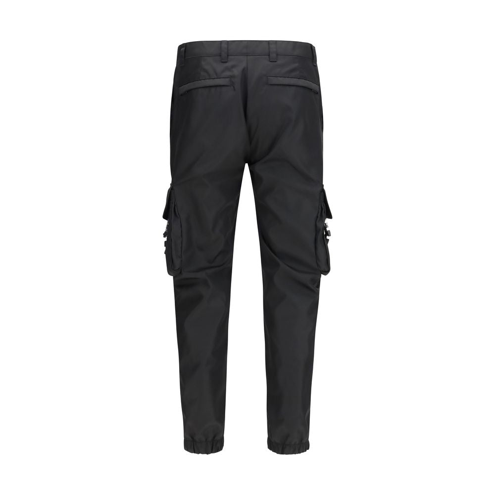 Schwarze Synthetik-Cargohose im Slim Fit