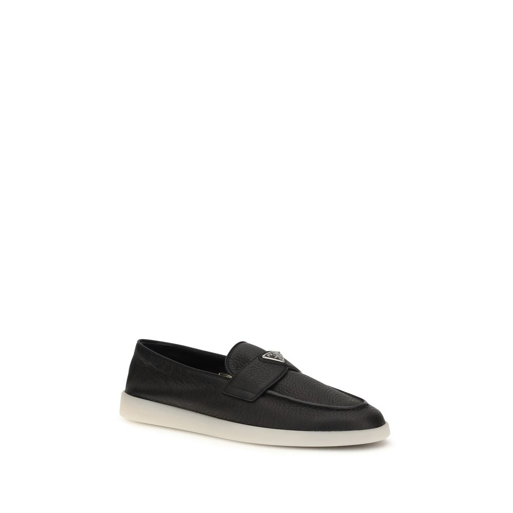 Schwarze Slipper aus Leder mit Logo-Detail