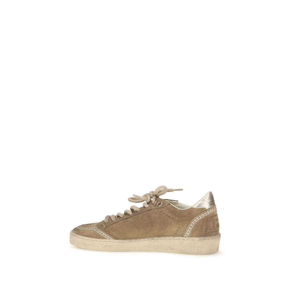 Beigefarbene sportliche Sneaker aus Rindsleder