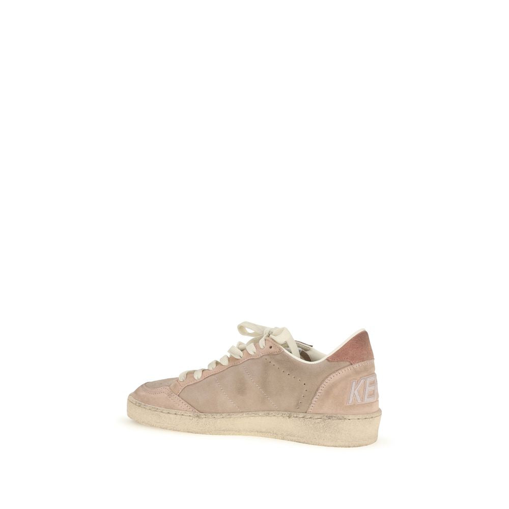 Beigefarbene Low-Top-Sneaker aus Leder mit Paillettenstern
