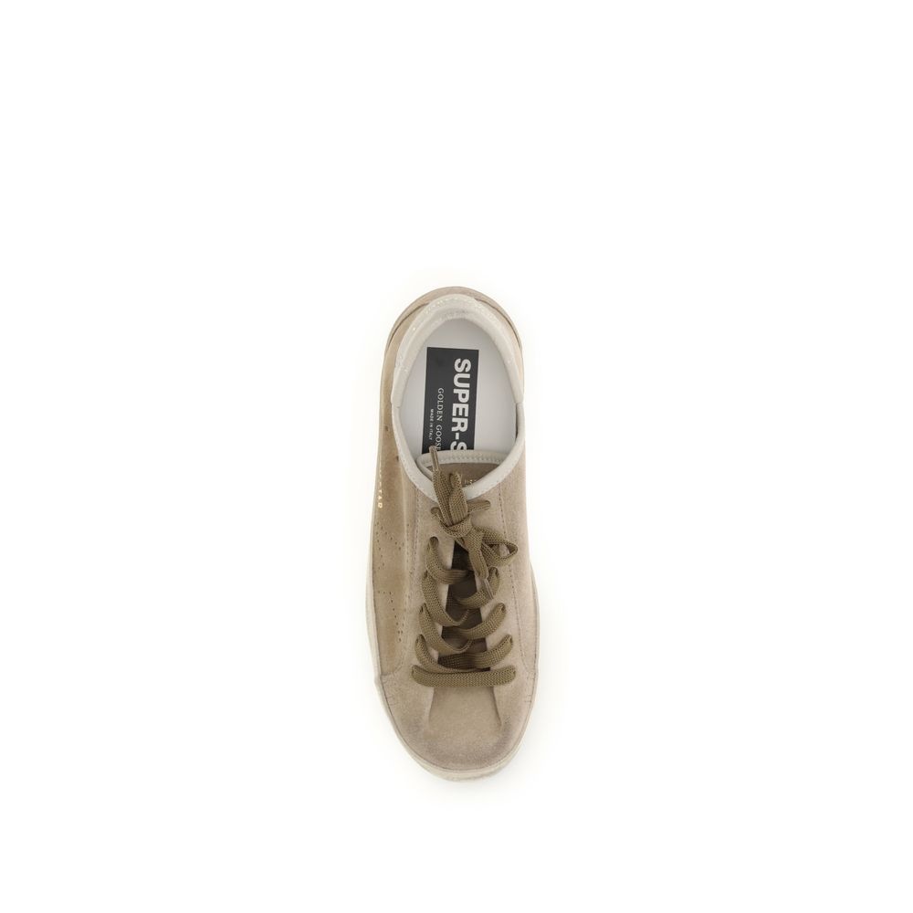 Beige Leder-Low-Top-Sneaker mit perforiertem Stern