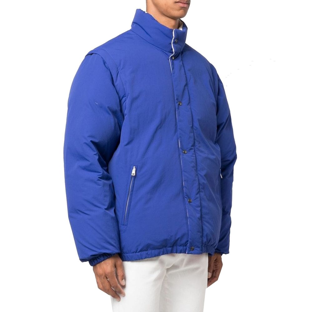 Blauer Polyamidmantel