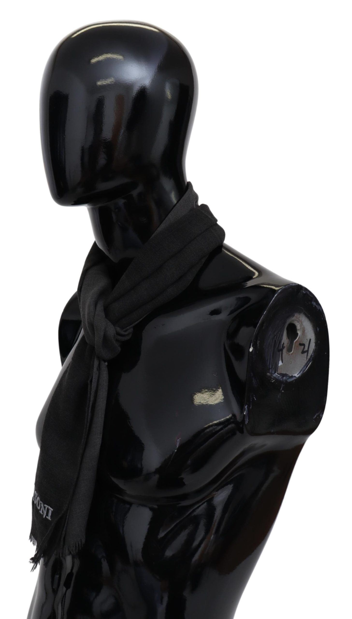 Gray Wool Unisex Neck Wrap Shawl Fringes Logo ScarfMISSONI Gorgeous brand new with tags, 100% Authentic Missoni wool scarf with brand logo embroidery. Material: 100% Wool Color: Gray Gender: Unisex Fringes Logo details Made in Italy SIZE: 160cm x 30cmGray