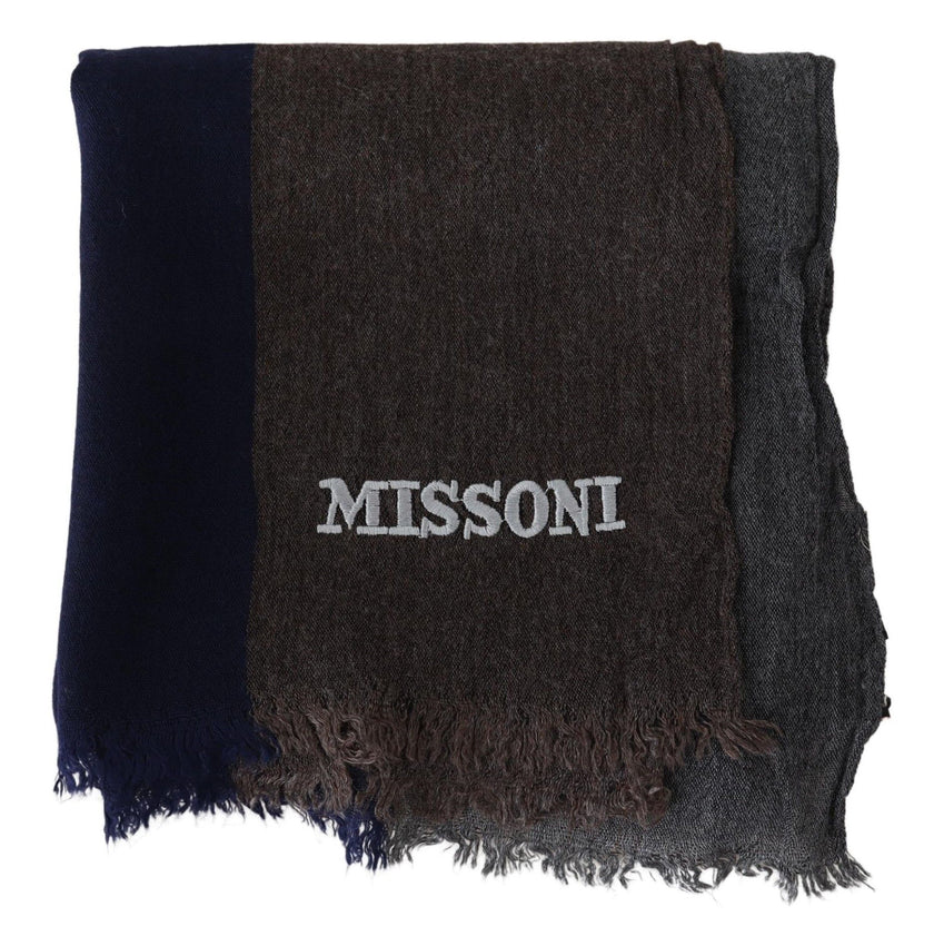 Multicolor Striped Wool Unisex Wrap Fringes ScarfMISSONI Gorgeous brand new with tags, 100% Authentic Missoni wool scarf with stripes pattern and brand logo embroidery. Material: 100% Wool Color: Multicolor Gender: Unisex Fringes Logo details Made in Ital