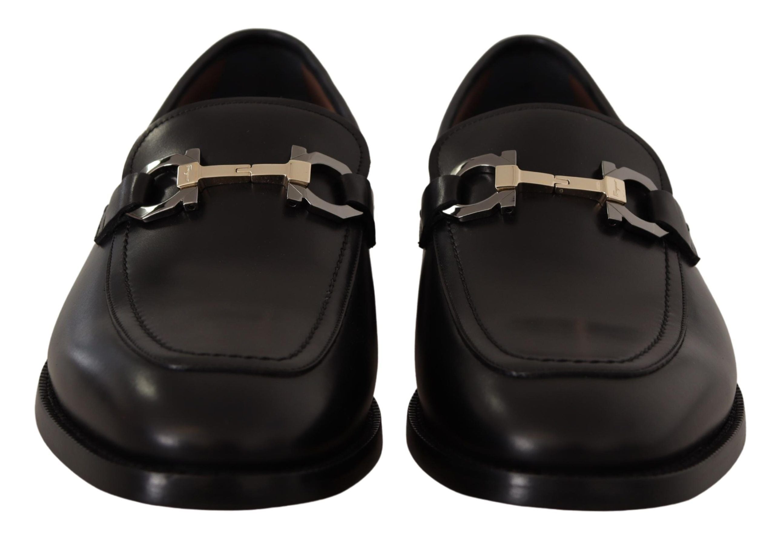 Suave Black Leather Gancio Bit LoafersStep into sophistication with our exquisite Salvatore Ferragamo loafers, the epitome of luxury for the discerning gentleman. Crafted with the highest attention to detail, these formal shoes are more than just footwear