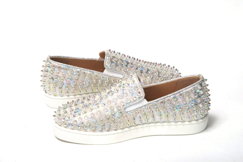 White Ab/Clear Ab Roller Boat Woman Flat SneakerChristian Louboutin Color : White Ab/Clear Ab Product Style : Slip on Sneaker Material: Embellished Leather Sneaker With Spike Clear Crystals Roller Boat Woman Flat Calf Lame Leosyaar/Nappa/Mic Slip on Sneak