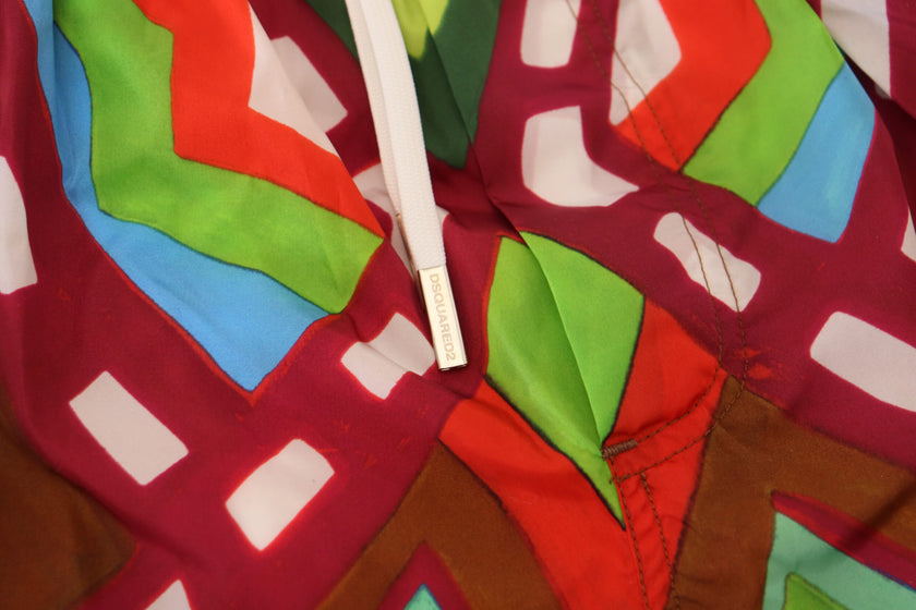 Multicolor Printed Men Beachwear Shorts SwimwearDSQUARED2 Absolutely stunning, 100% Authentic, exclusive brand new with tags DSQUARED2 Beachwear swimming shorts. Model: Swim shorts Boxer Color: Multicolor with print Material: 100% Polyamide Elastic waist