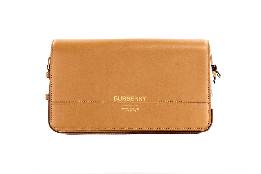 Grace Small Nutmeg Smooth Leather Flap Crossbody Clutch Handbag PurseStyle: Burberry Grace Small Nutmeg Flap Crossbody Clutch Handbag Purse Material: Smooth Leather Features: Adjustable/Detachable Crossbody Strap, Inner Slip Pockets, Magnetic Flap Closure