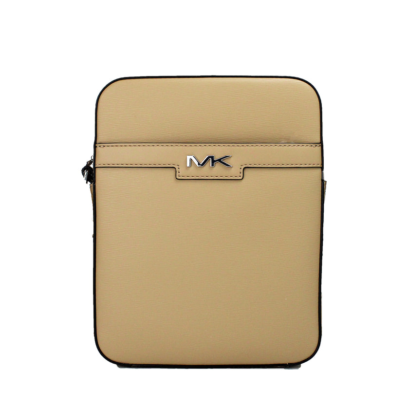 Cooper Medium Camel Crossgrain Leather Flight Crossbody BagStyle: Michael Kors Cooper Medium Camel Flight Crossbody Bag Material: Crossgrain Leather Features: Inner Zip and Slip Pockets, Outer Slip Pocket, Adjustable Crossbody Strap, Zip Closure Measures: