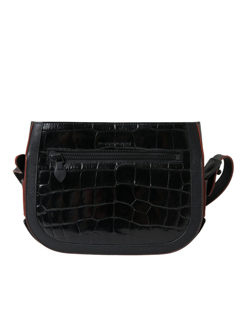 Black Exotic Leather Shoulder Crossbody Camera BagBALENCIAGA Gorgeous brand new, 100% Authentic BALENCIAGA women’s leather camera bag. Model: Shoulder bag Material: 100% Crocodile exotic Leather Colour: Black Strap: Shoulder strap Black inner lining Snap